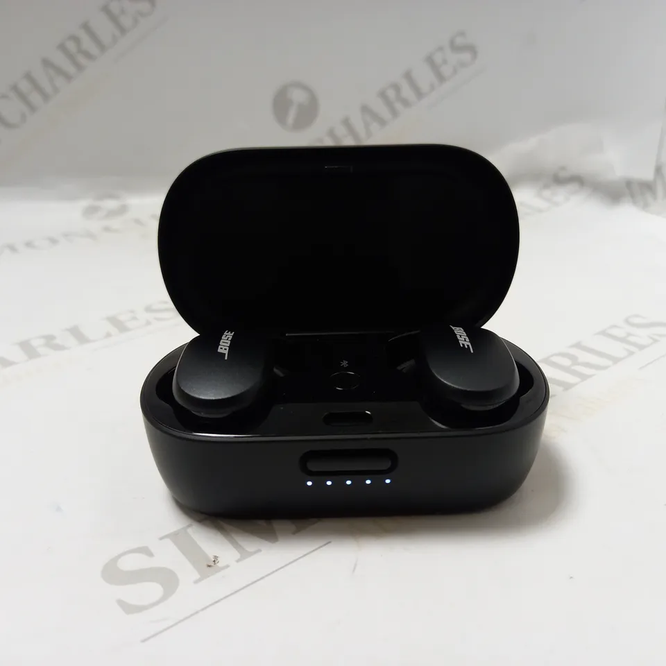 BOSE QUIETCOMFORT EARBUDS NOISE CANCELLING HEADPHONES