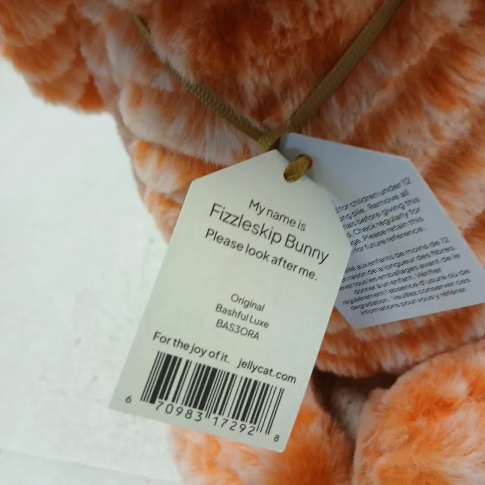 JELLYCAT FIZZLESKIP BUNNY