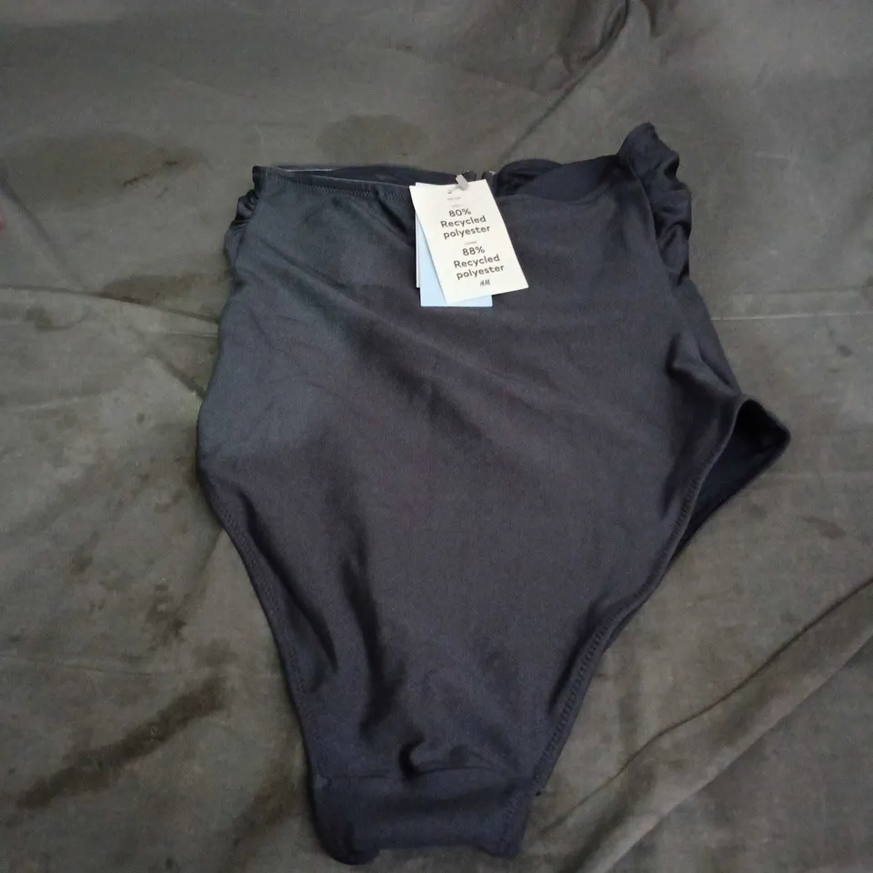 H&M WOMEN'S NAVY JOGGERS – UK 12 (EU 40) – 80% RECYCLED POLYESTER SHELL, 88% RECYCLED POLYESTER LINING