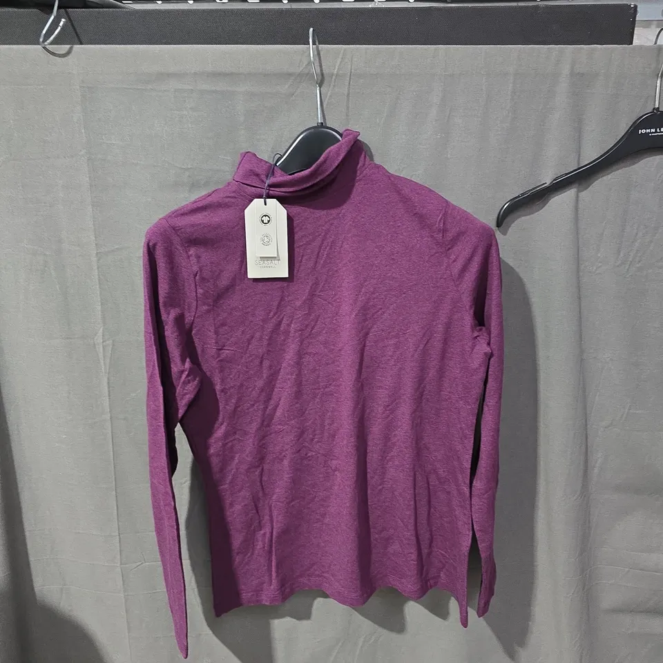 BOX OF APPROXIMATELY 25 CLOTHING ITEMS INCLUDING: JDY HOODED GILLET, H&M PANTS AND PURPLE SEASALT CORNWALL TURTLENECK LONG-SLEEVED TOP.