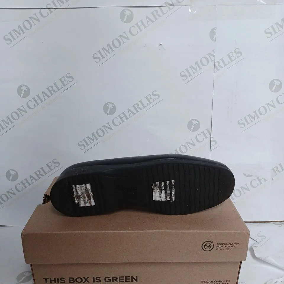 CLARKS GEORGIA BLACK LEATHER SLIP ONS - UK 6 