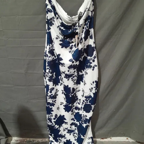 GIRL IN MIND CODY NAVY FLORAL BANDEAU DRESS - 16
