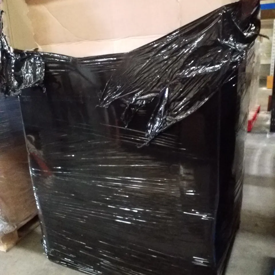 PALLET CONTAINING ASSORTED PRODUCTS INCLUDING PLAYPEN, HIGH-EFFICIENCY SOLAR MODULE, AIR FRYER, CAR LITTER TRAY