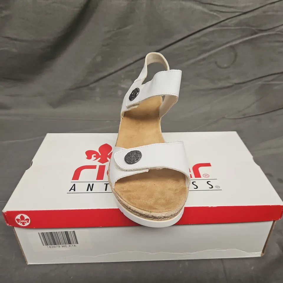 BOXED PAIR OF WOMENS RIEKER STRAP SANDALS - UK SIZE 41