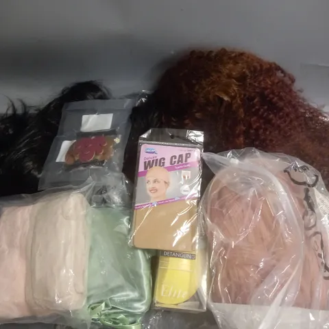 APPROXIMATELY 10 ASSORTED COSMETICS PRODUCTS TO INCLUDE - HEATLESS CURLERS - WIGS - TANGLE TEEZER DETANGLING BRUSH - ETC 