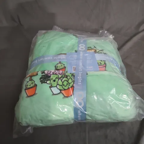 SEALED OODIE OVERSIZED HOODED BLANKET - PLANTS