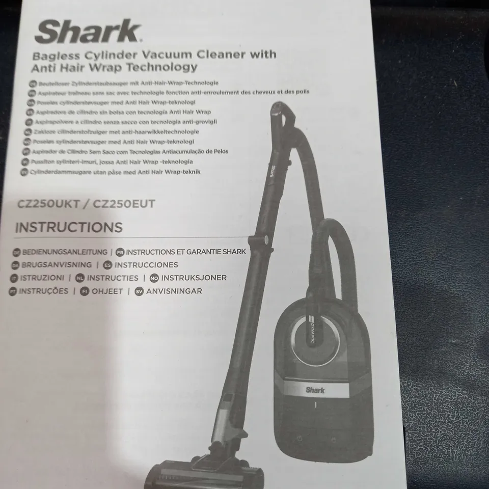 SHARK BAGLESS CYLINDER VACUUM CLEANER, PET MODEL
