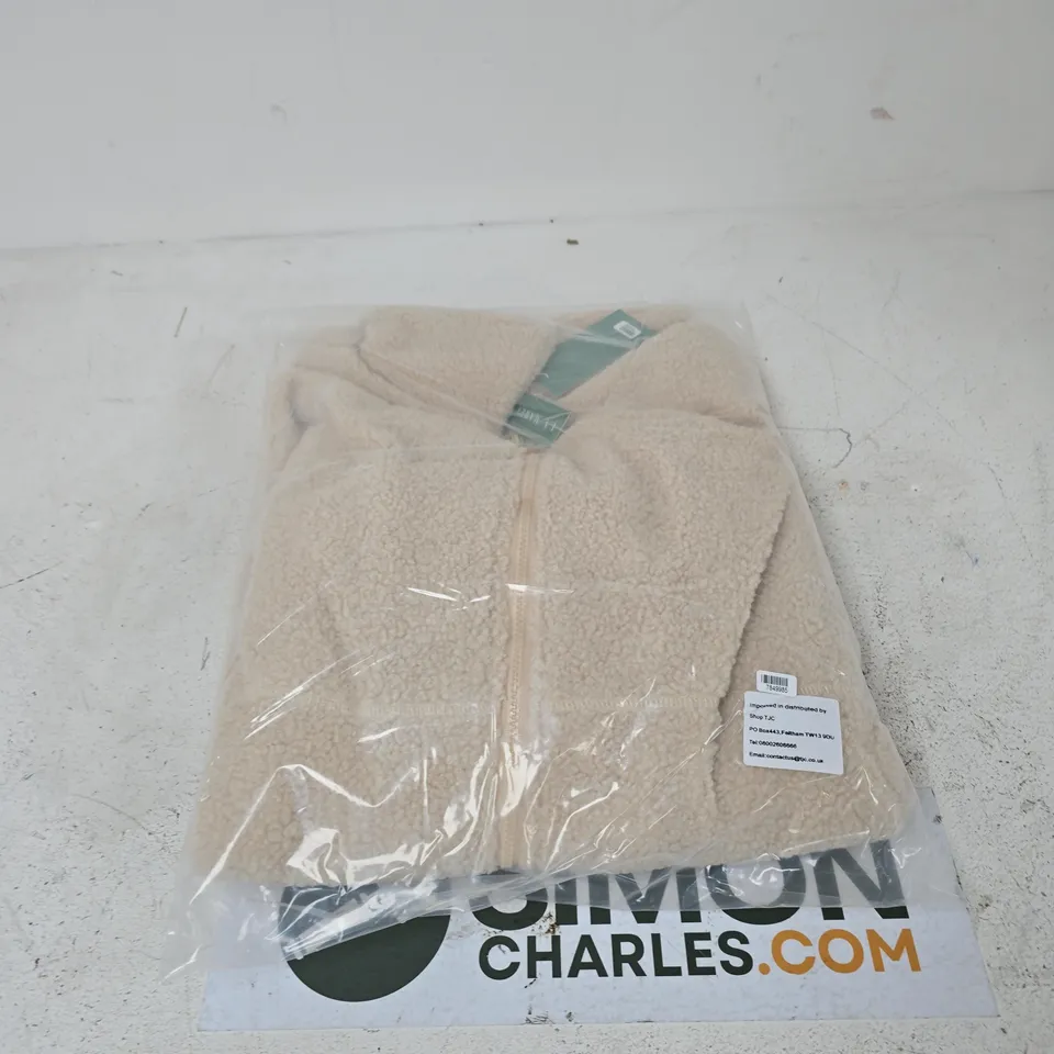 BOX OF APPROXIMATELY 35 ASSORTED CLOTHING ITEMS TO INCLUDE: LA MAREY PLUSH JACKET