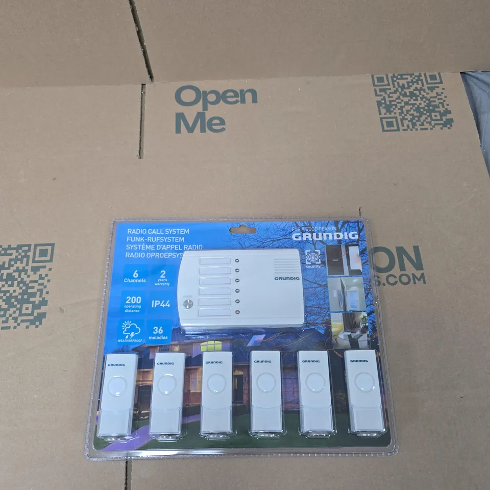 GRUNDIG RADIO CALL SYSTEM WITH BASE UNIT AND 6 HANDSETS