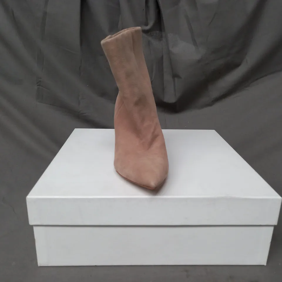 BOXED PAIR OF VINCE CAMUTO REGINA SUEDE ANKLE BOOTS IN TAN EU SIZE 36.5