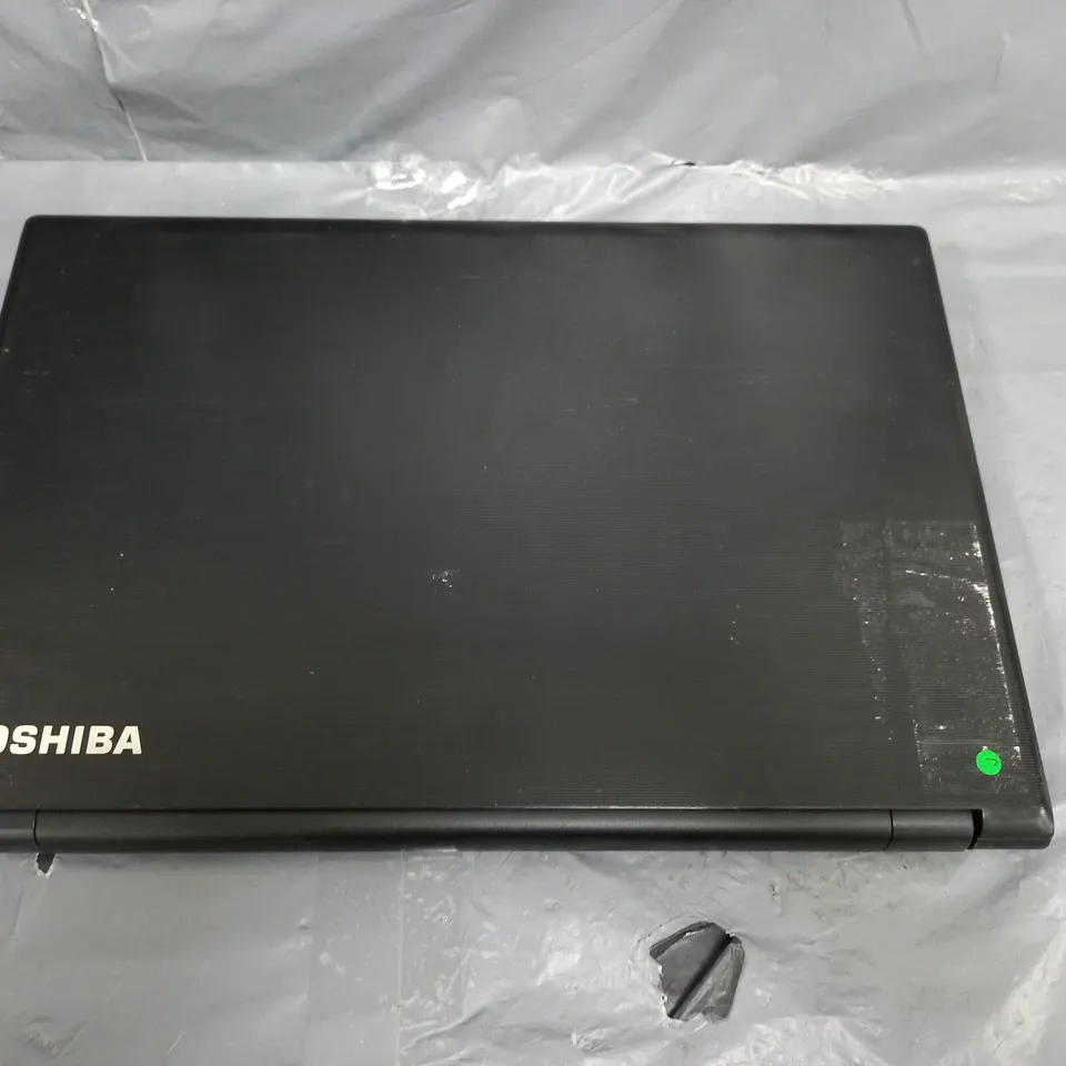 TOSHIBA SATELLITE PRO R50-B	15 INCH I3-4005U 1.70GHZ