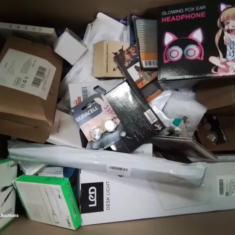 BOX CONTAINING LARGE AMOUNT OF MIXED BOXED ELECTRICAL ITEMS PHONE ACCESSORIES LIGHTING ETC.	