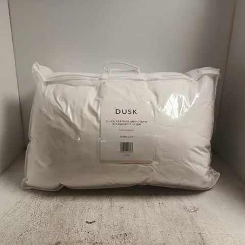 DUSK FIRM SUPPORT DUCK FEATHER AND DOWN STANDARD PILLOW IN CARRY CASE
