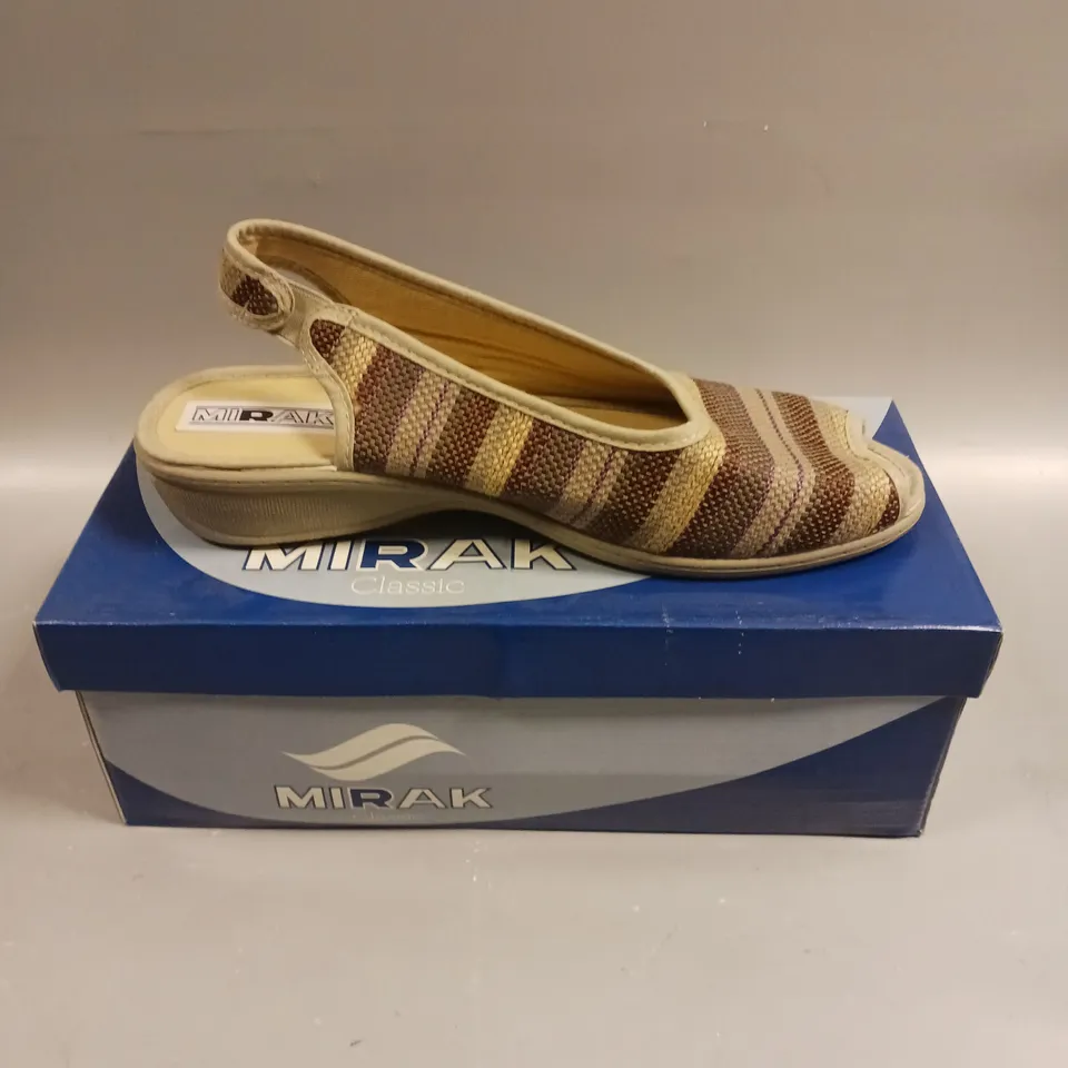 BOXED PAIR OF MIRAK CLASSIC CARLA OPEN TOE SHOES IN BROWN - 7.5