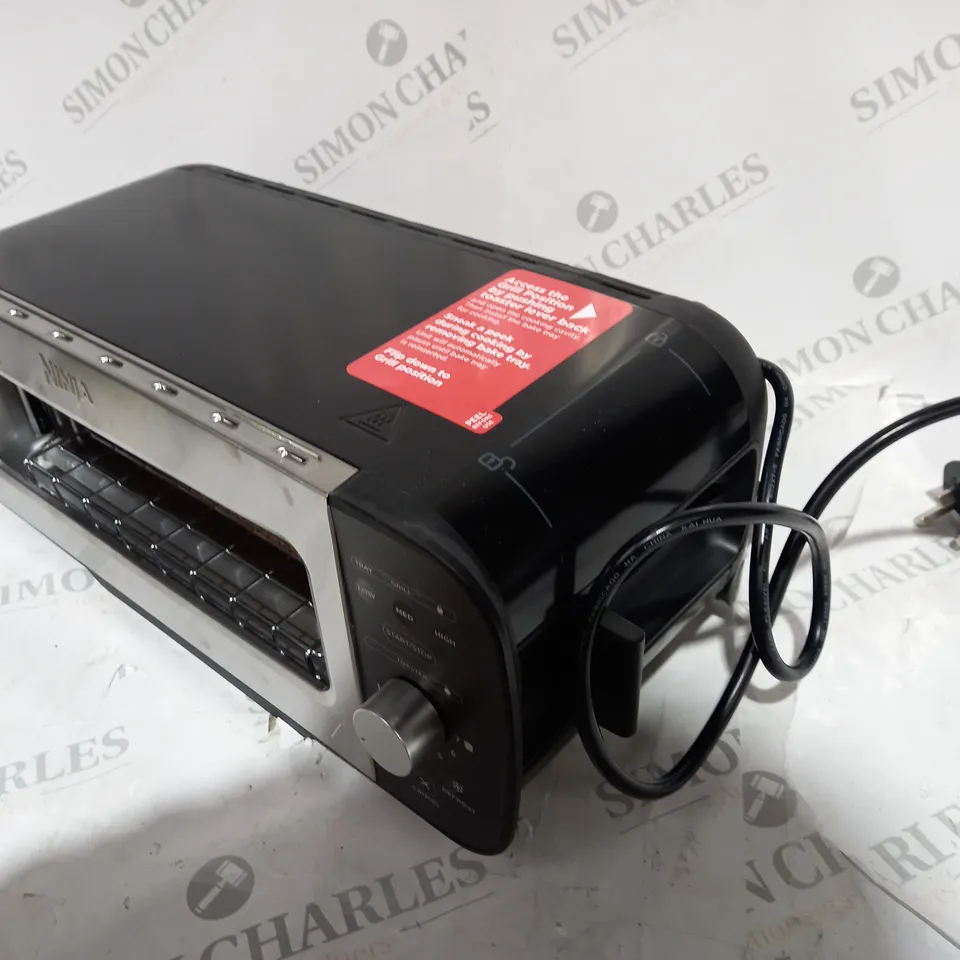BOXED NINJA 2 IN 1 TOASTER & GRILL ST100UK