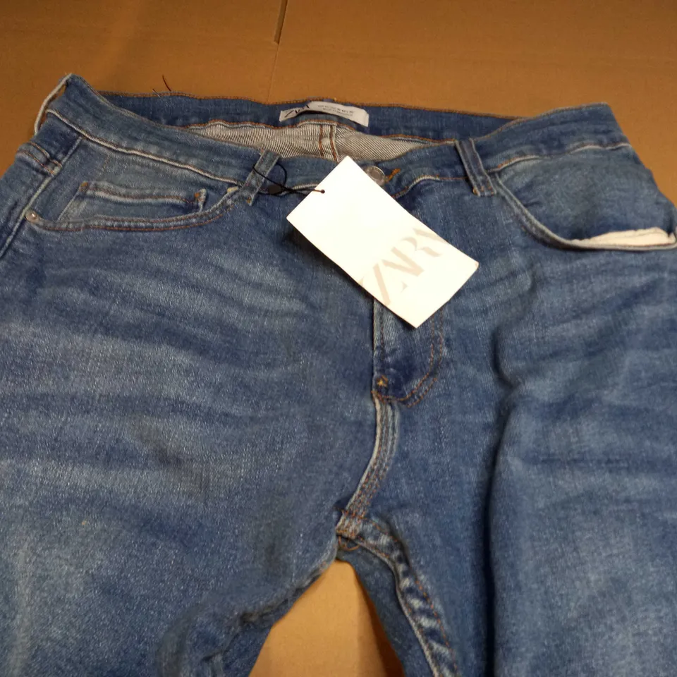 ZARA BLUE DENIM SLIMFIT JEANS - EU 46 