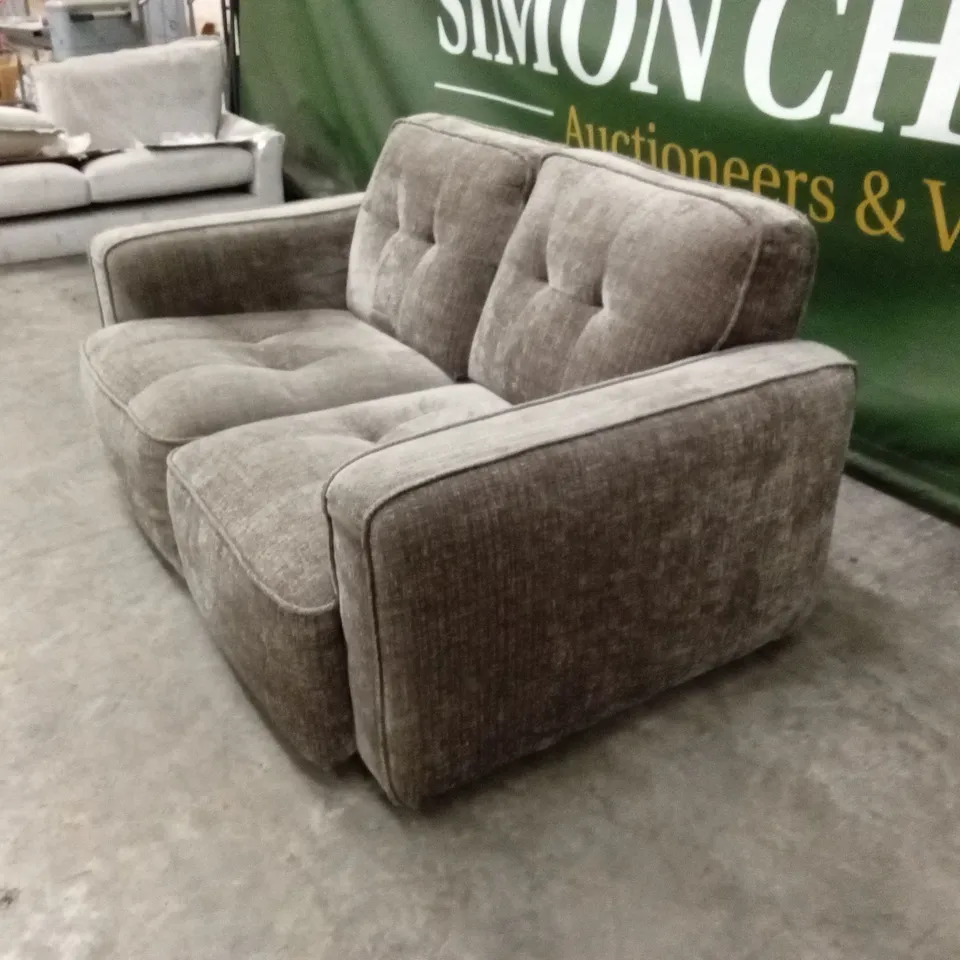 QUALITY DESIGNER ITALIAN MADE GRAVINA 2 SEATER FABRIC UPHOLSTERED LOVESEAT SOFA