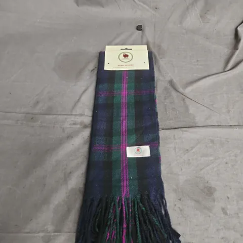 TARTAN SHEEP BAIRD MODERN SCARF IN MULTI ONE SIZE 