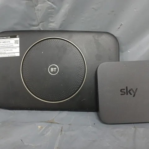 APPROXIMATELY 10 ASSORTED ELECTRICAL ITEMS TO INCLUDE BT WI-FI ROUTER, SKY STREAMING BOX, ETC