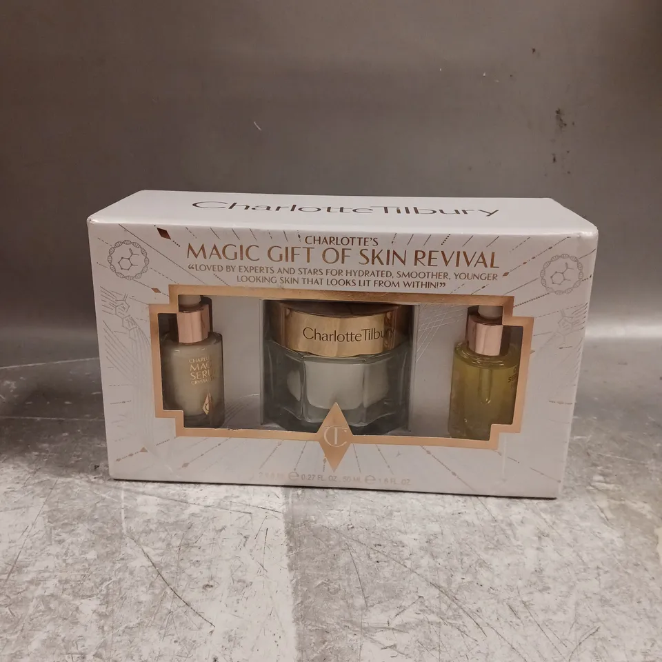 CHARLOTTE TILBURY MAGIC GIFT SET OF SKIN REVIVAL