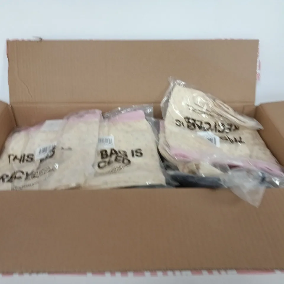 BOX OF APPROXIMATELY 15 ASSORTED CLOTHING ITEMS TO INCLUDE: DENIM CORSET 