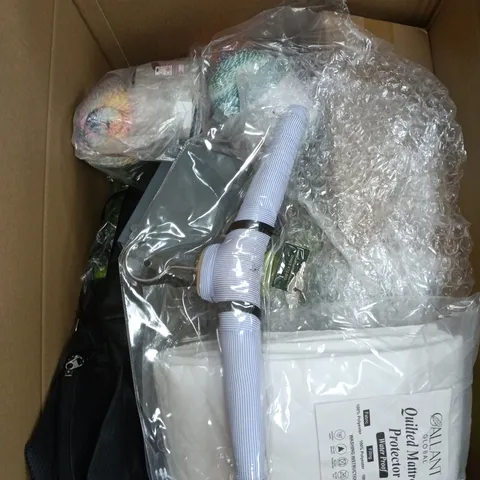 BOX OF APPROXIMATELY 15 ASSORTED HOUSEHOLD ITEMS