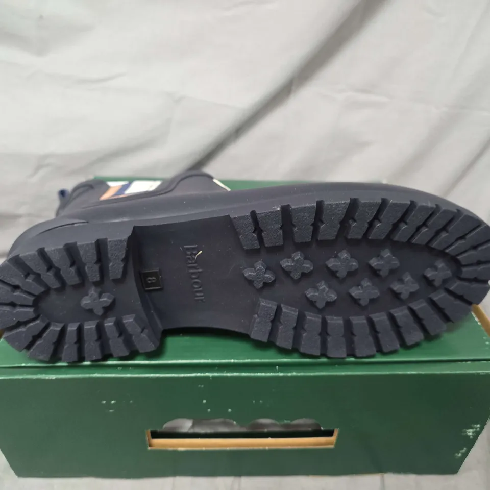 BOXED PAIR OF BARBOUR WILTON WELLINGTON SHOES IN NAVY - UK 8