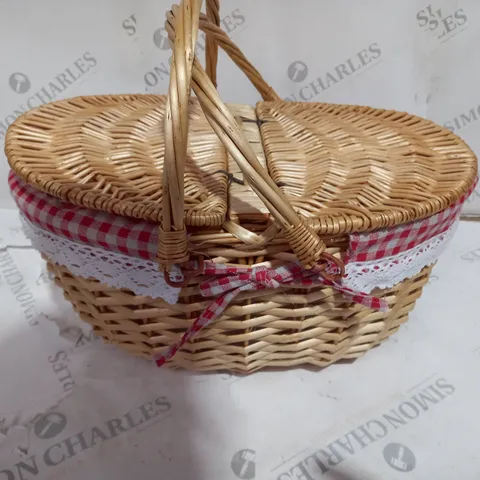 PICNIC BASKET