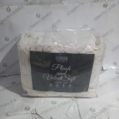 COZEE HOME PLUSH VELVETSOFT 4 PIECE DUVET SET - DOUBLE