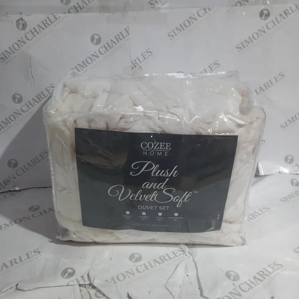 COZEE HOME PLUSH VELVETSOFT 4 PIECE DUVET SET - DOUBLE