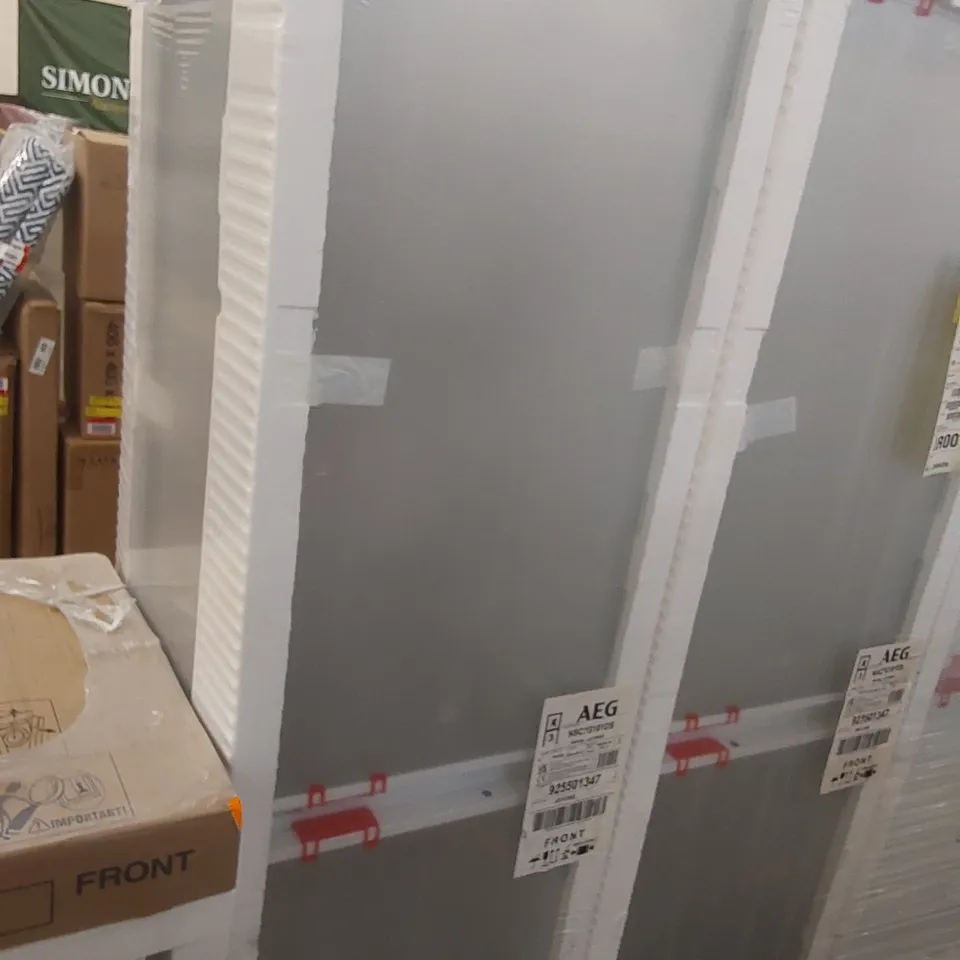 AEG 7000 GREENZONE INTEGRATED FRIDGE FREEZER 177.2 CM MODEL: NSC7G181DS