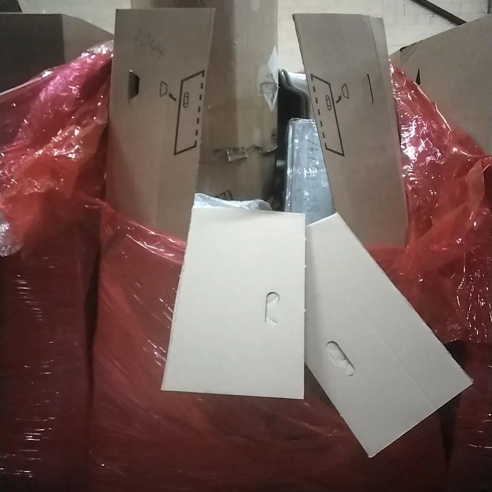 PALLET OF HOUSEHOLD ITEMS TO INCLUDE CAR SEAT, ROLLABLE PUZZLE MAT SET,TROFEO VISION 360 ARGB WHITE AND OTHER ASSORTED ITEMS...