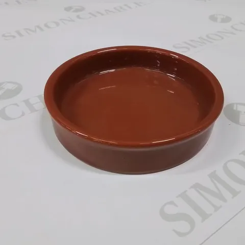 BOX CONTAINING 6 TAPAS DISHES