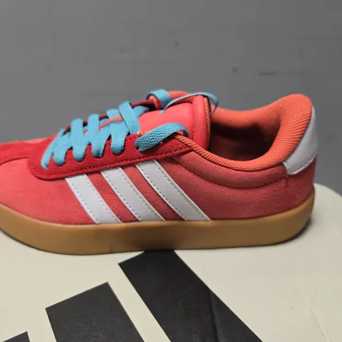 BOXED ADIDAS VL COURT 3.0 SIZE 3,5
