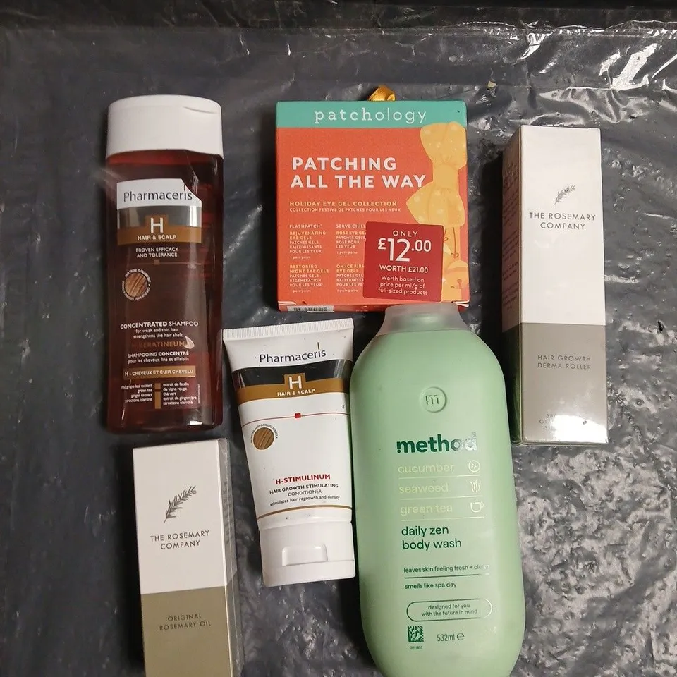 APPROXIMATELY 15 ASSORTED HEALTH & BEAUTY PRODUCTS TO INCLUDE METHOD BODY WASH, PATCHOLOGY, THE ROSEMARY COMPANY HAIR GROWTH ROLLER ETC 