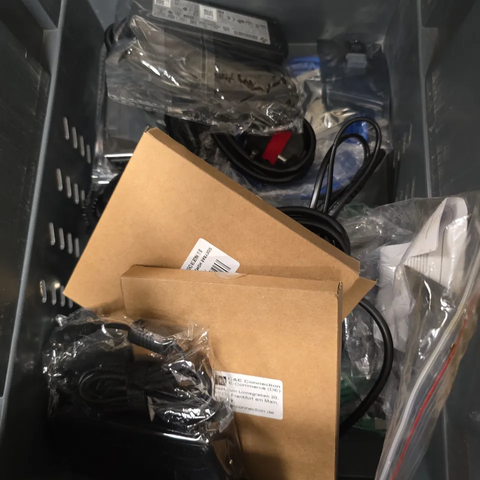 APPROXIMATELY 10 ASSORTED ELECTRICAL PRODUCTS & ACCESSORIES TO INCLUDE ROUTERS, REMOTE, CABLES ETC 