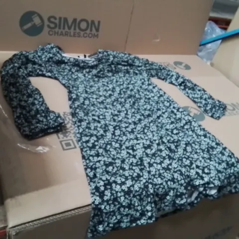 BOXED BRAND NEW APPROXIMATELY 18 SIMPLY BE LONGLINE SATIN SHIRT BLUE/NATURAL SIZE 12