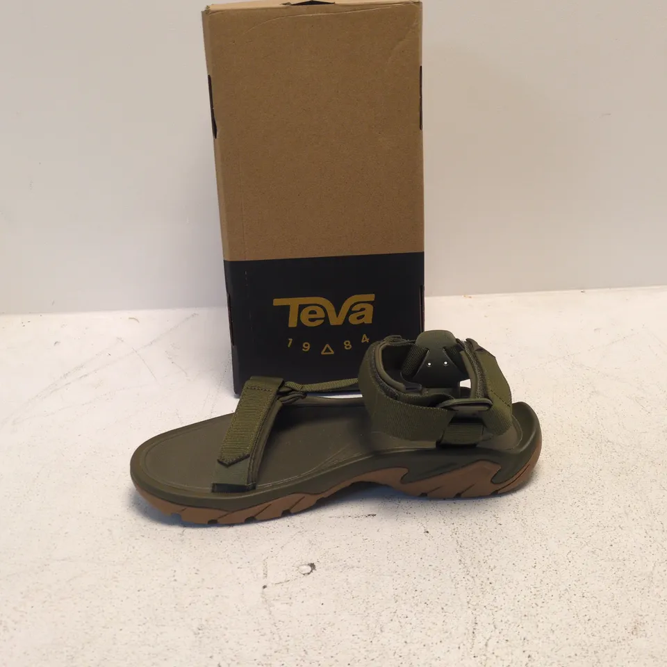 TEVA OUTDOOR SANDALS – OLIVE GREEN, BOXED (UK 10)