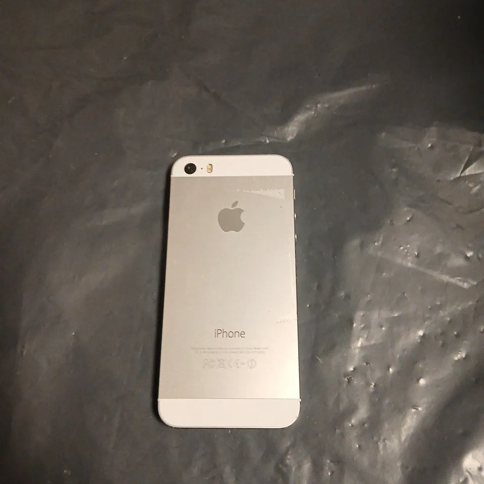 APPLE IPHONE – SILVER