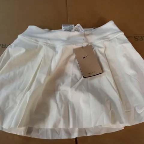 NIKE WOMENS SHORT LENGTH SKIRTED SHORTS IN WHITE - XS