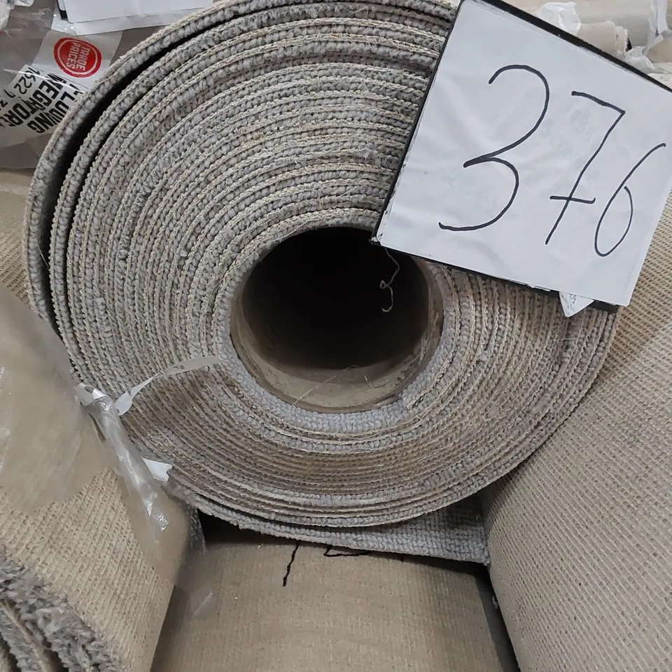 ROLL OF QUALITY BOUNELI NEUTRALS PORTOBILLO SILVER CARPET // SIZE: APPROXIMATELY 11.15 X 4m