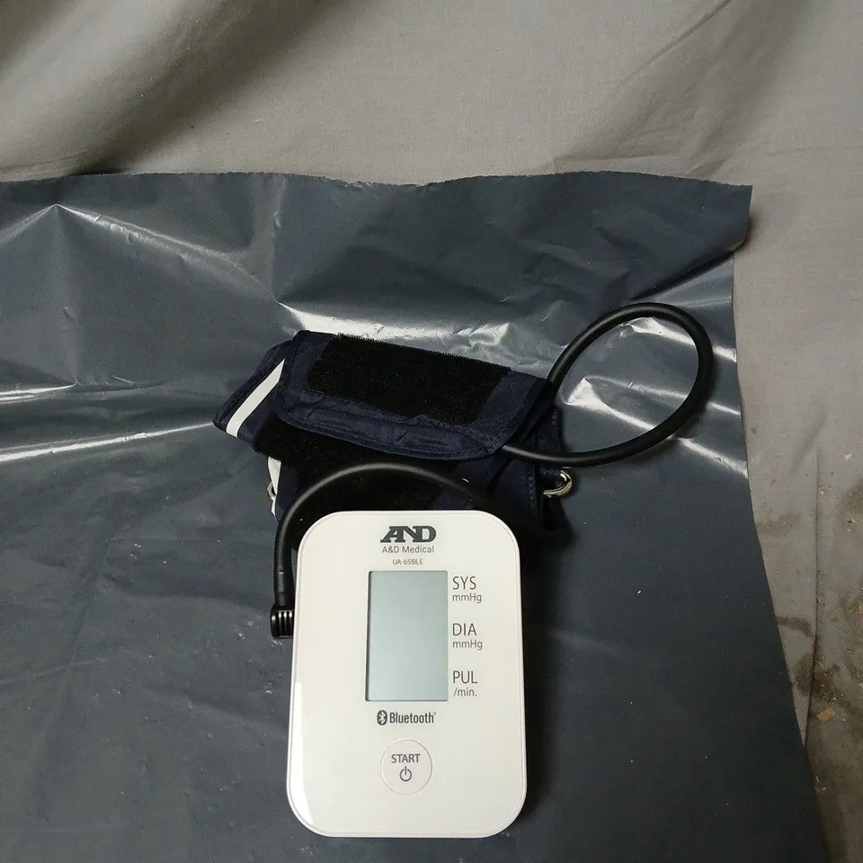 A&D MEDICAL BLUETOOTH BLOOD PRESSURE MONITOR WITH ARM CUFF UNBOXED