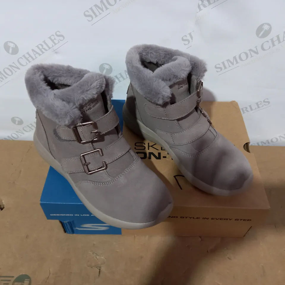 BOXED PAIR OF SKECHERS BOOTS - SIZE 3