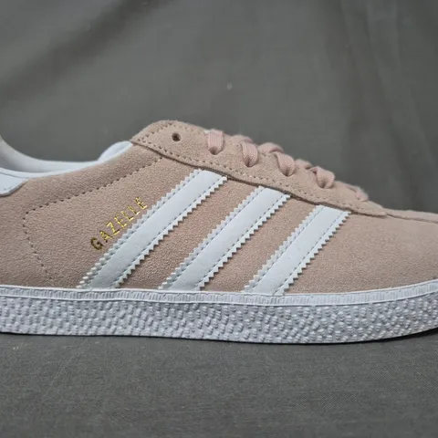 PAIR OF ADIDAS GAZELLE J SHOES IN DUSTY PEACH/WHITE UK SIZE 4