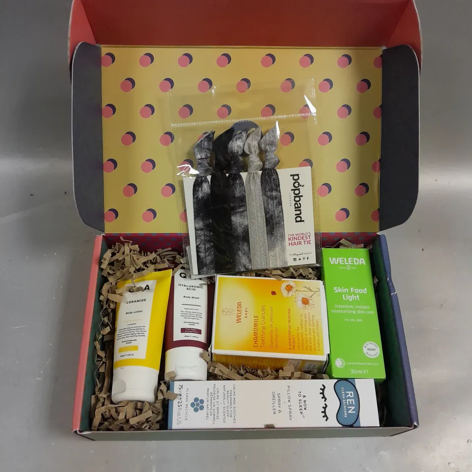 BOX OF 10 ASSORTED HEALTH AND BEAUTY PRODUCTS TO INCLUDE BIOCARE NUTRISORB METHYL B COMPLEX FOOD SUPPLEMENT (15ML), OH MUMMA CARE KIT, ORI LECCINO HAIR & SKIN OLIVE OIL (100ML), ETC. 