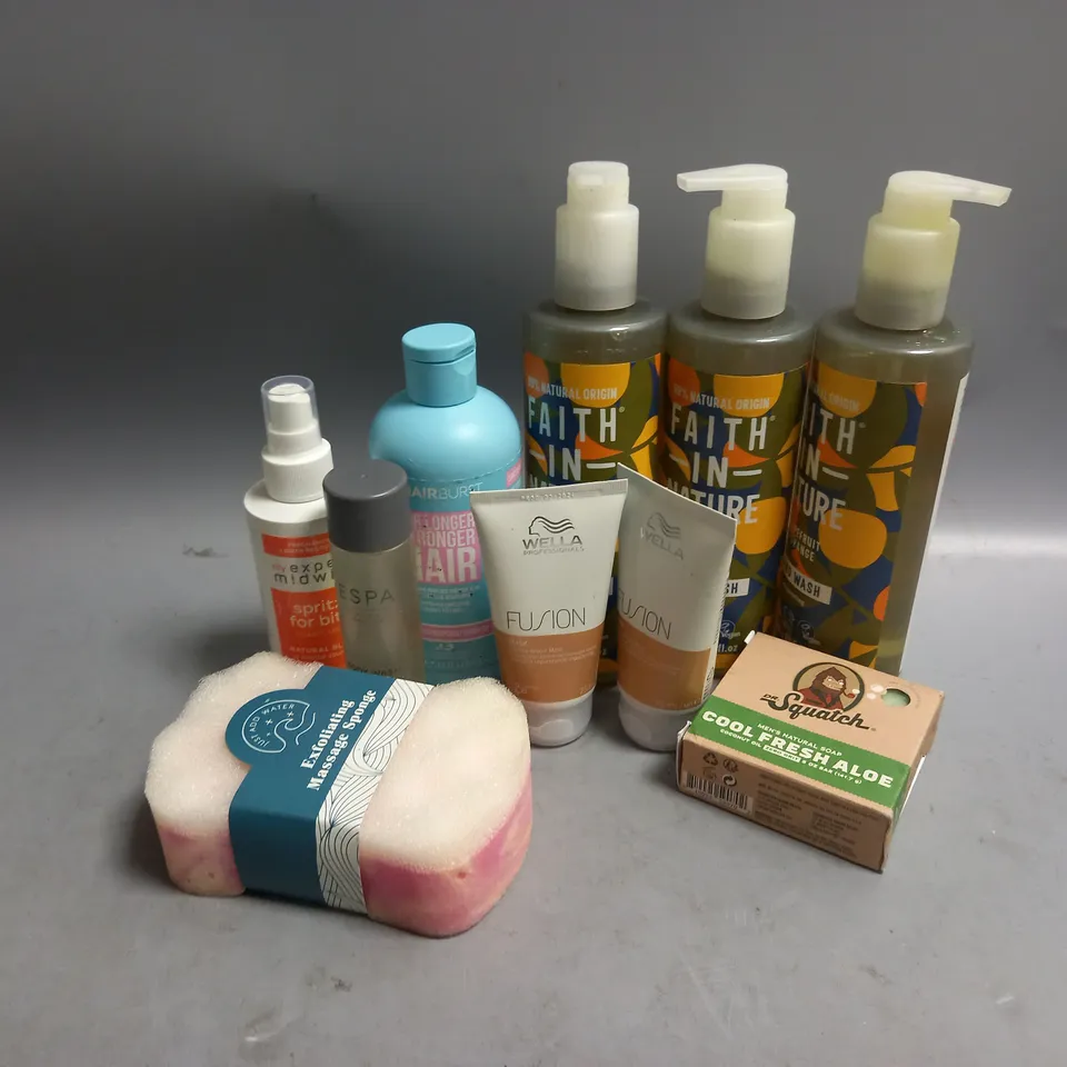 APPROXIMATELY 10 ASSORTED HEALTH AND BEAUTY PRODUCTS TO INCLUDE FAITH-IN-NATURE HANDWASH, HAIRBURST SHAMPOO, WELLA FUSION INTENSE REPAIR MASK 