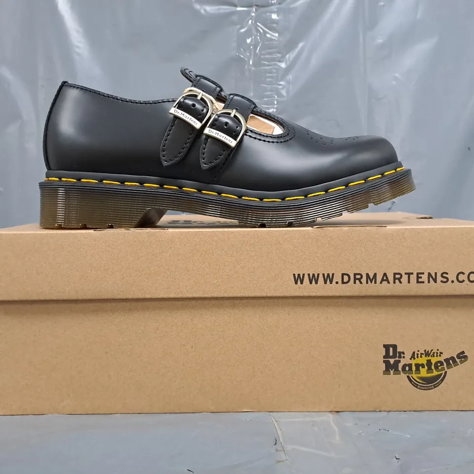 BOXED PAIR OF DR MARTENS 8065 MARY JANE SHOES IN BLACK SIZE UK 6