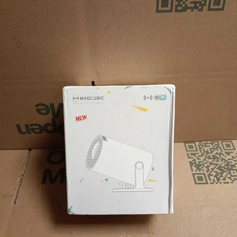 MAGCUBIC MULTIMEDIA PROJECTOR WIFI BOXED