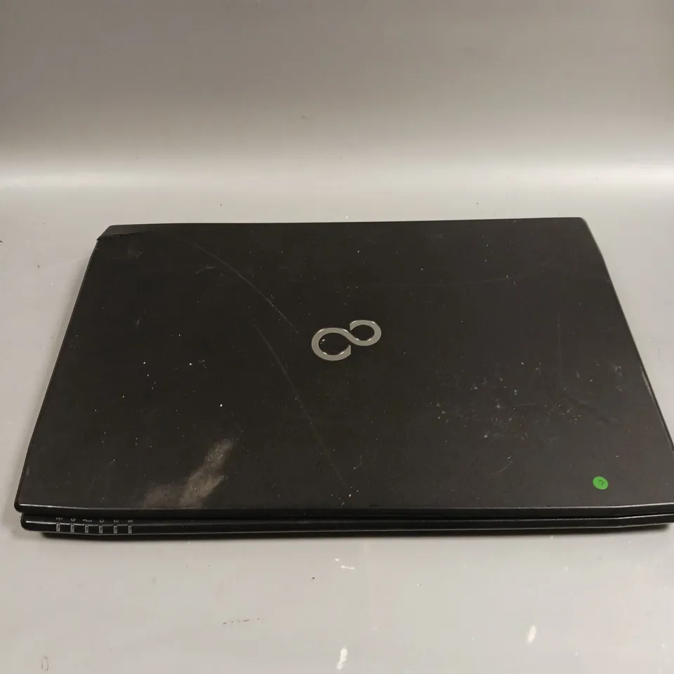 FUJITSU LIFEBOOK A514 LAPTOP 