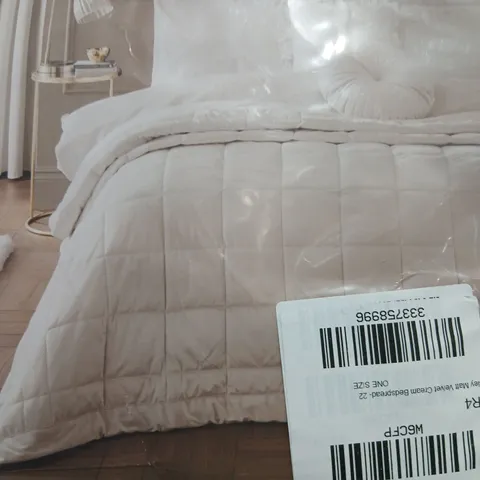 CATHERINE LANSFIELD KINGSLEY MATT VELVET BEDSPREAD THROW CREAM
